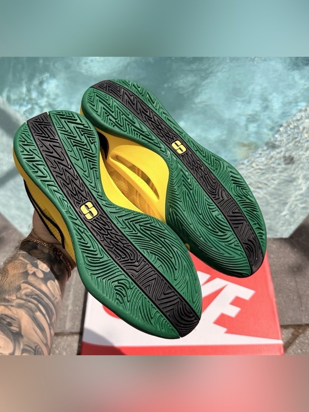 NIKE SABRINA 1 THE DEBUT OREGON DUCKS FQ3381-300 WOMNS SIZE 6 - Picture 4 of 5